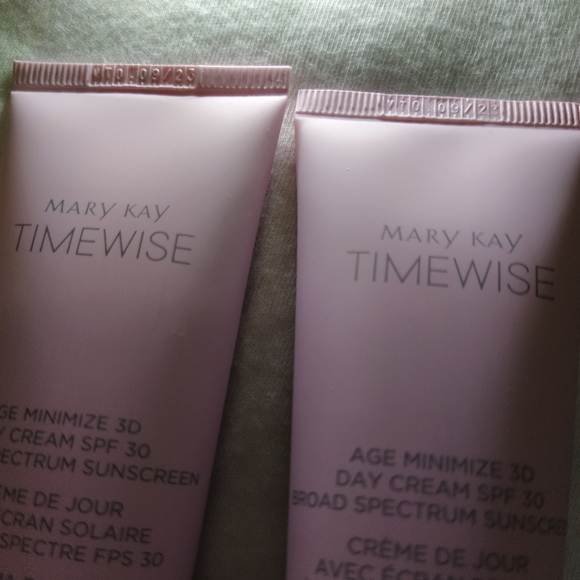 Mary Kay TimeWise Age Minimize Day Cream SPF 30 Broad Spectrum Summer Su… - Picture 9 of 9